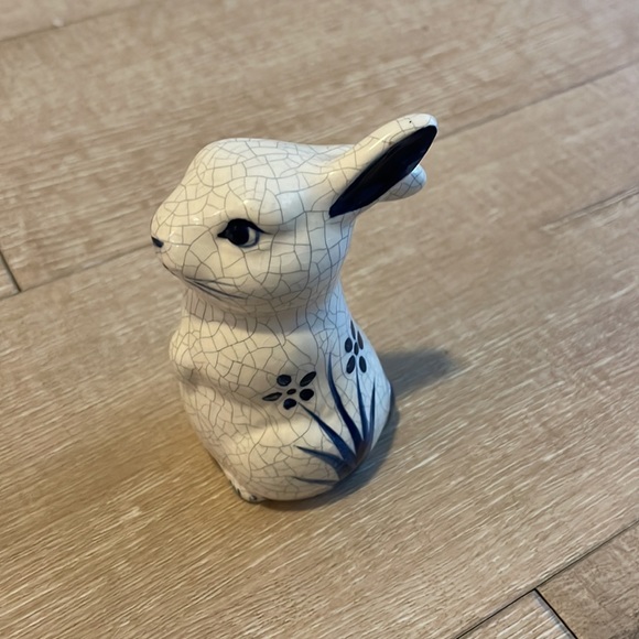 Porcelain rabbit bunny gorgeous craftsmanship handmade figurine collectible - Picture 4 of 6